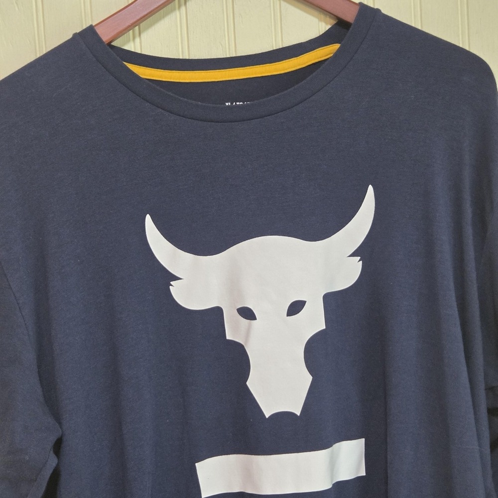 Under Armour Shirt Mens XL Blue HeatGear Long Sleeve Bull Graphic Tee Top